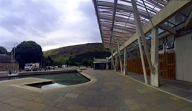 b0321680_04121314.jpeg