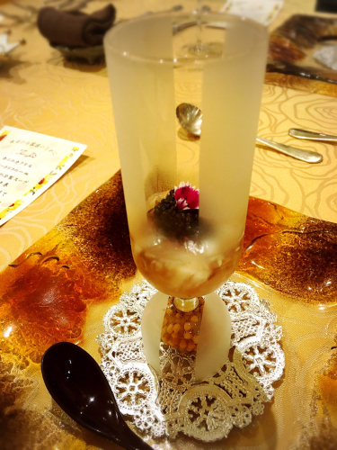 トゥ・ラ・ジョア_e0292546_03044960.jpg