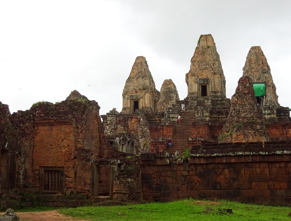 カンボジア旅行4日目：アンコール・ワットの魅力_c0116370_2220363.jpg