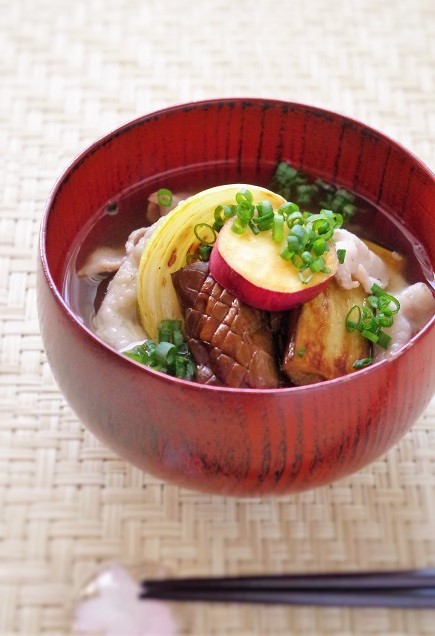 おいしいごはんに合う！焼き野菜で具だくさん豚汁　～水で変わる、毎日の料理～_f0168317_15403467.jpg