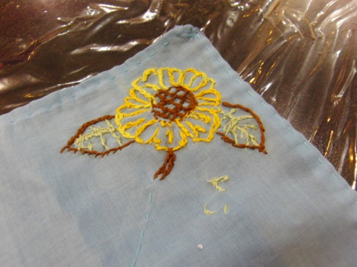 刺繍 ~ 夏柄のハンカチ ~_e0222340_9535035.jpg