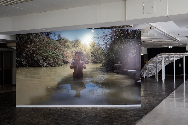 駅ビル百貨店のアート展_d0353489_952693.jpg