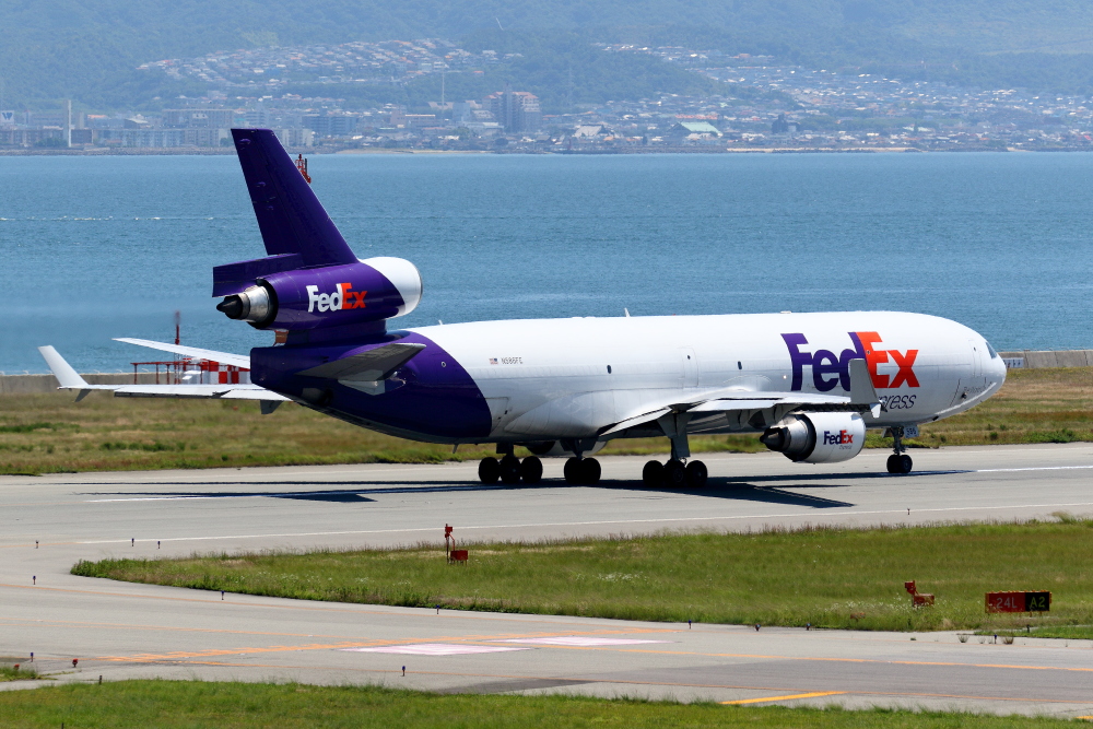 初夏の関西国際空港 その20 フェデラル・エクスプレス MD-11Fの離陸_e0204891_16162910.jpg