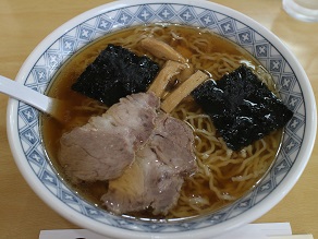 米沢駅そばの松月で米沢ラーメンを食べて帰りましょう_c0030645_20525847.jpg