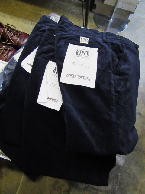 KIFFE USA ・・・ 細ウネCORDUROY TAPERED ANKLE PANTS!★!_d0152280_727482.jpg