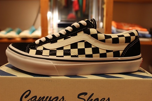 世界同時限定販売 \"VANS 50th ANNIVERSARY V360G OLD SKOOL\" ご紹介 _f0191324_08574642.jpg