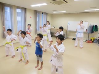 土曜日空手 八軒教室・麻生道場 新しい仲間がまた増えました!_c0118332_23112410.jpg