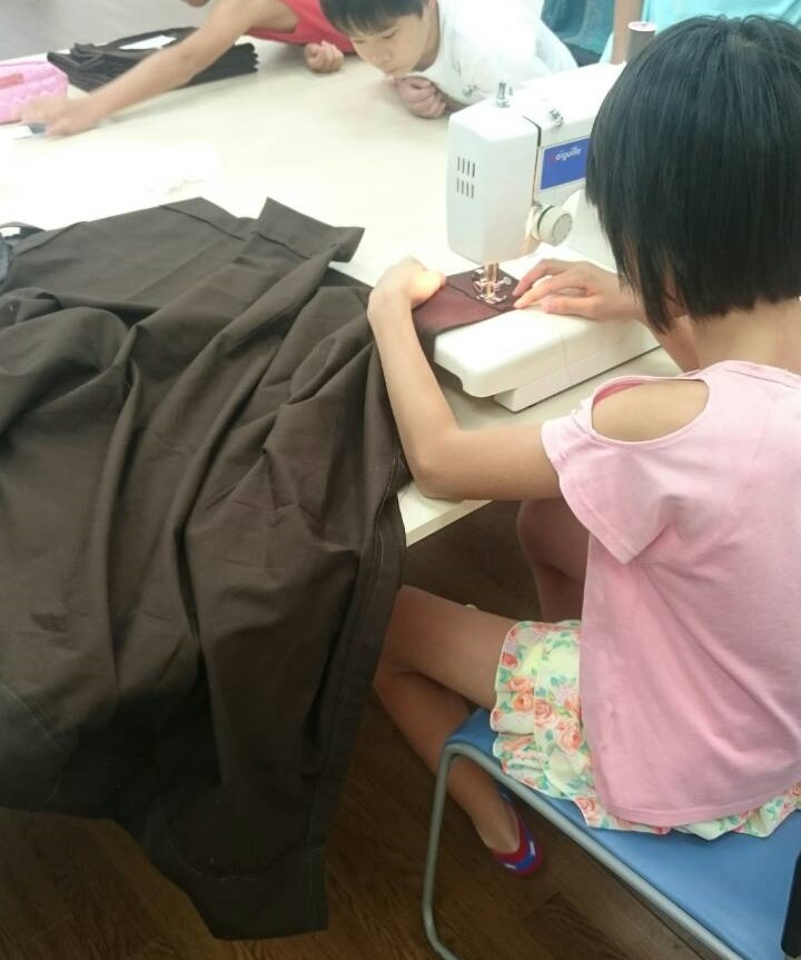 ジャンジャージャン・・・・・カーテン作り_f0065444_17364989.jpg