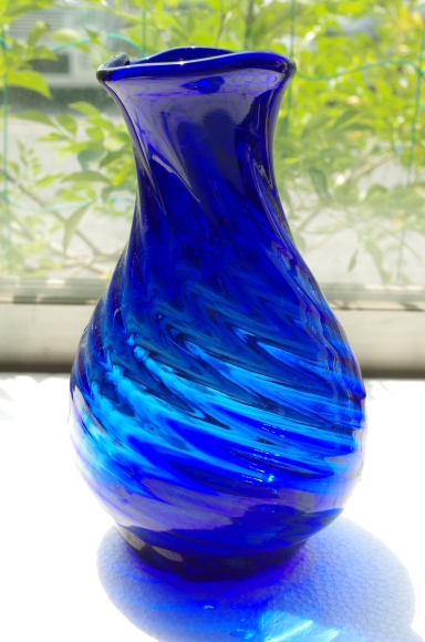 瑠璃色 ガラス 花瓶-