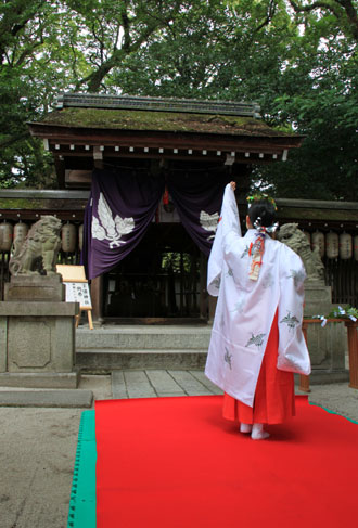 神賑わいの日_e0048413_16214677.jpg
