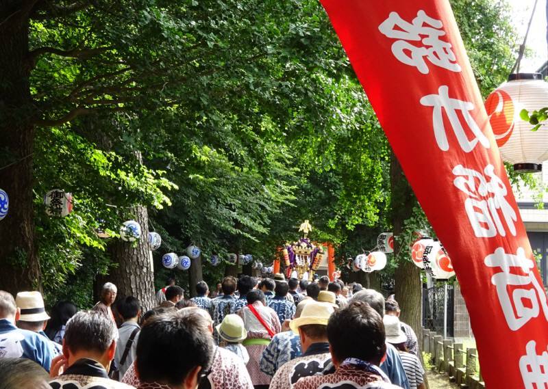 鈴木稲荷神社神幸祭_f0059673_20242041.jpg