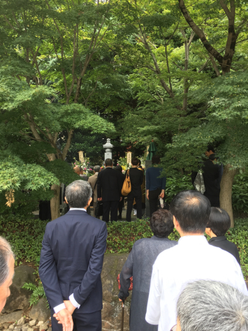 小石川伝通院 指塚 慰霊供養合祀祭と偲ぶ会_a0112393_18195953.jpg