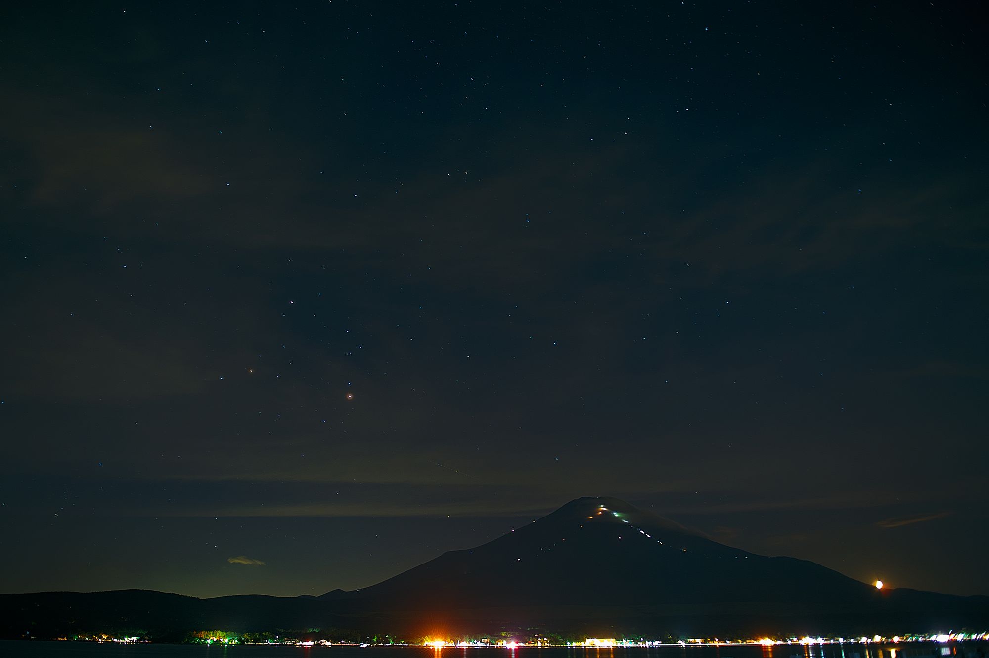 ８月初旬に山中湖へ立ち寄り星景に挑戦してみました_f0000502_1684912.jpg