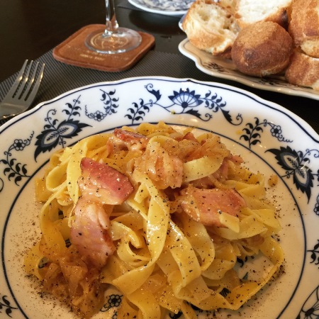 生クリーム不使用・ローマ風 フェットチーネ カルボナーラ / Fettuccine alla Carbonara Romana_b0158813_19481967.jpg