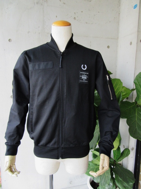FRED PERRY (LAUREL LINE) ･･･ ART COMES FIRST CONTRAST SLEEVE TRACK JACKET！★！_d0152280_10441862.jpg