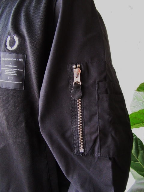 FRED PERRY (LAUREL LINE) ・・・ ART COMES FIRST CONTRAST SLEEVE TRACK JACKET!★!_d0152280_10451064.jpg