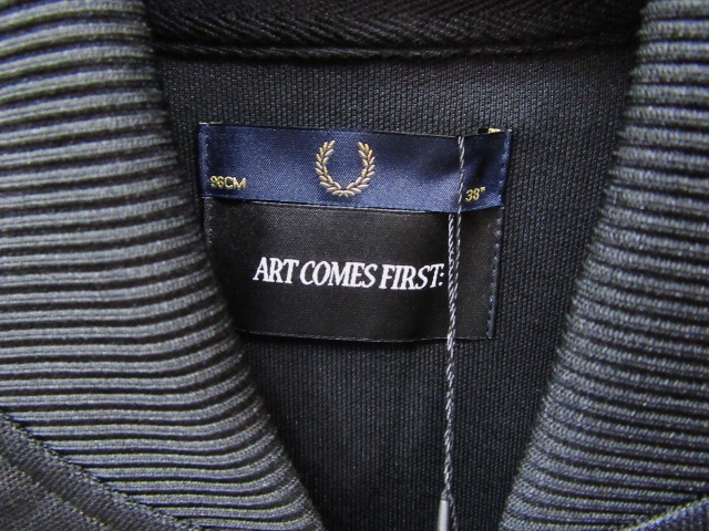 FRED PERRY (LAUREL LINE) ･･･ ART COMES FIRST CONTRAST SLEEVE TRACK JACKET！★！_d0152280_10455293.jpg