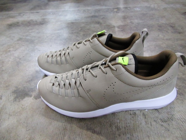 凄く洒落た稀少なNIKE 入荷しました(^^♪ ROSHE NM WOVEN_d0152280_1021565.jpg
