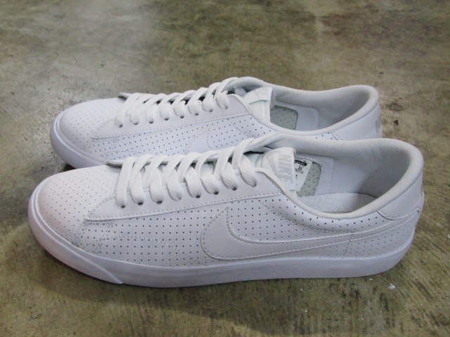 凄く洒落た稀少なNIKE 入荷しました(^^♪ ROSHE NM WOVEN_d0152280_1027424.jpg