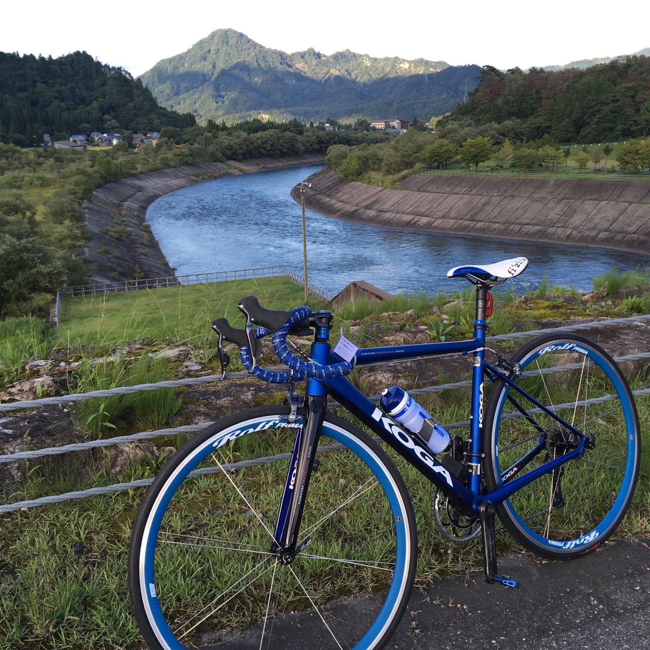 ロードバイクのある風景_b0168516_11363567.jpg