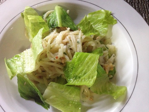 ツナとレタスのお米パスタ_a0136671_2132992.jpg