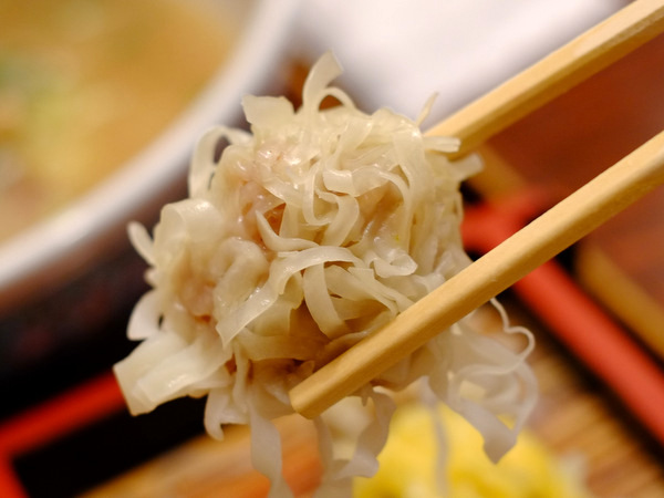「有楽町・日比谷 古典札幌柳麺 芳蘭（ほうらん）の味噌バターラーメン」_a0000029_1865924.jpg