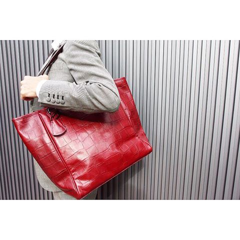 aniary特集①　Double Emboss Leather tote bag_d0165136_20554244.jpg
