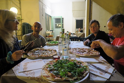 友とスイカとフェッラーラ_f0234936_632321.jpg