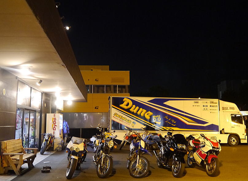 今夜から出発...YZ125入庫_f0178858_20254967.jpg