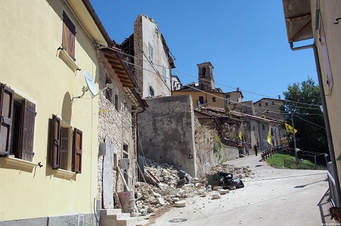 イタリア中部地震から３週間、現況とこれから_f0234936_743452.jpg