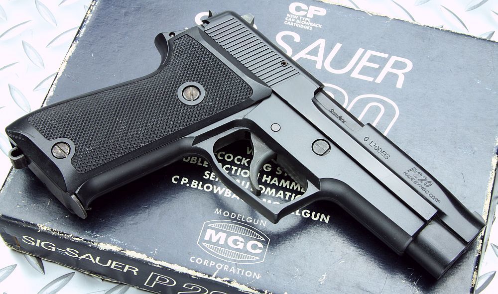 SIG-SAUER P210  by MGC_e0162444_21091078.jpg