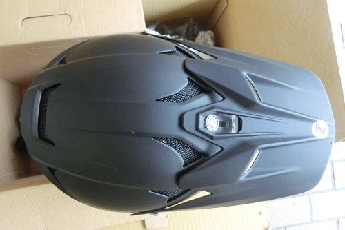 ＭＴＢ　フルフェイスヘルメット入荷！（その２）_b0332867_01130180.jpg