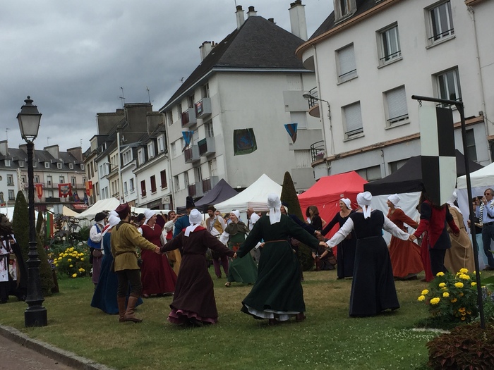 fete medievale (中世の祭典）_f0232982_3234100.jpg