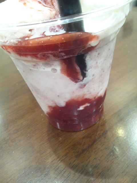 銀のあん 飲むかき氷 いちごあずきミルク_f0076001_21381861.jpg