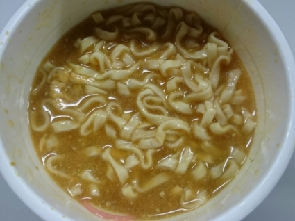 9/16夜勤食 日清若鯱家チーズカレーうどん+イオン新潟県産コシヒカリごはん_b0042308_17262643.jpg
