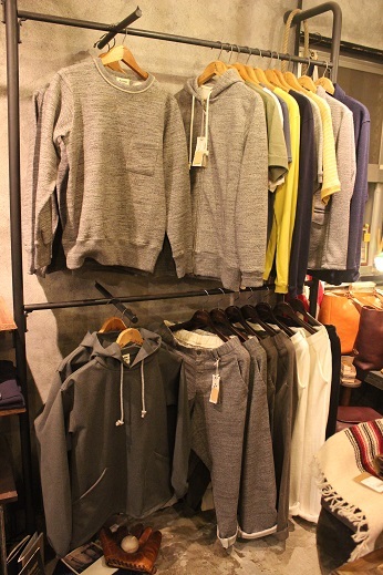 恒例の週末入荷情報♪_f0191324_08433682.jpg