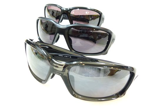 OAKLEY-オークリー- *STRAIGHTLINK* 入荷しました! by 甲府店_f0076925_15493623.jpg