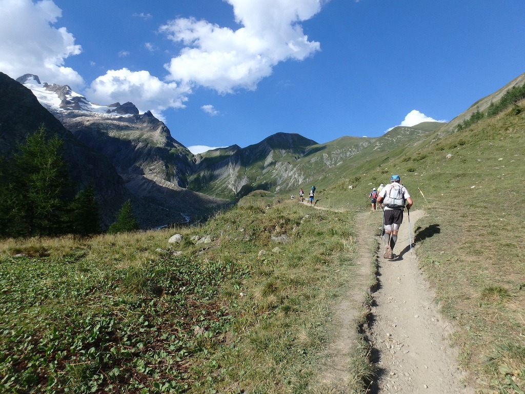 ＵＴＭＢ２０１６　レース当日（クールマイユールからゴールまで）_c0337813_17585181.jpg