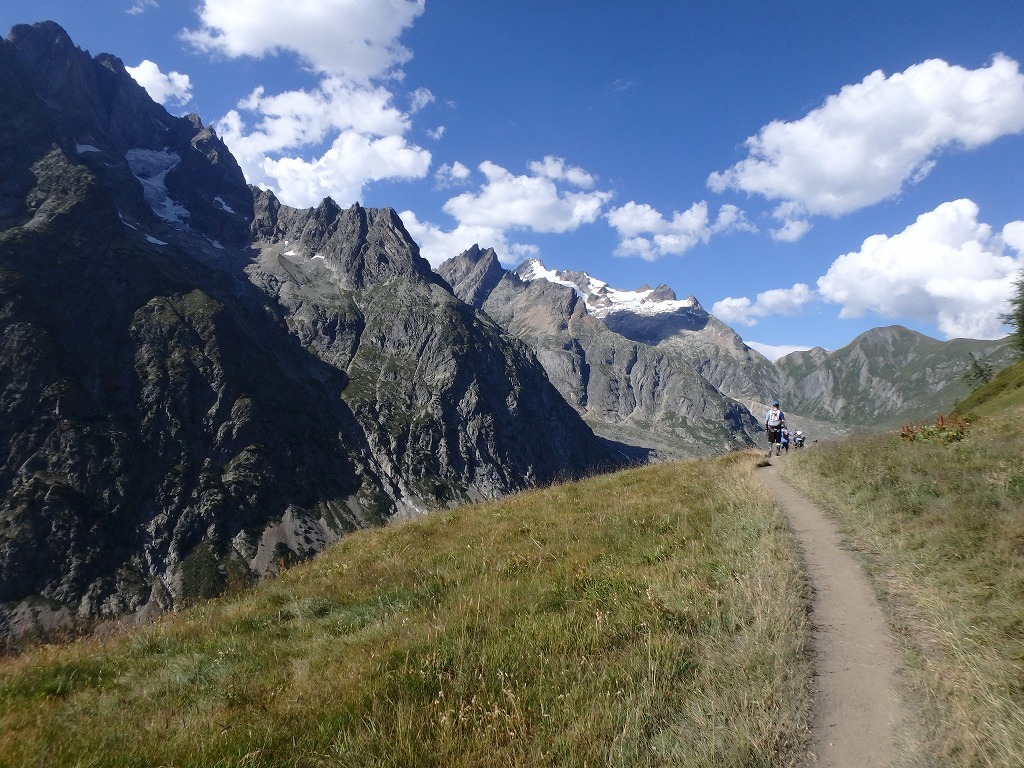 ＵＴＭＢ２０１６　レース当日（クールマイユールからゴールまで）_c0337813_17585630.jpg