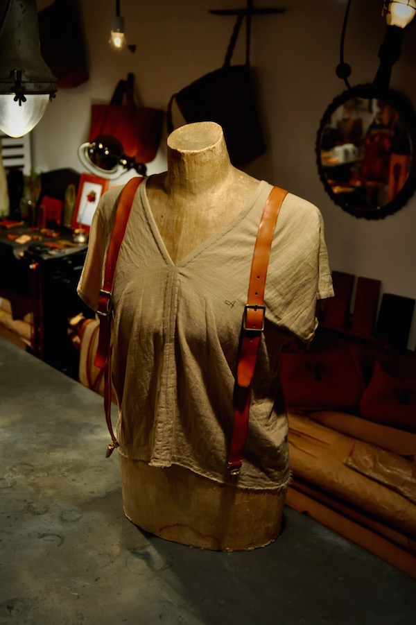 leather suspenders_b0172633_2114616.jpg