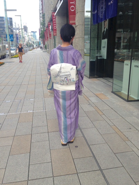 サローネ第一日目・売り場の様子・たくさんのお客様。_f0181251_7325776.jpg