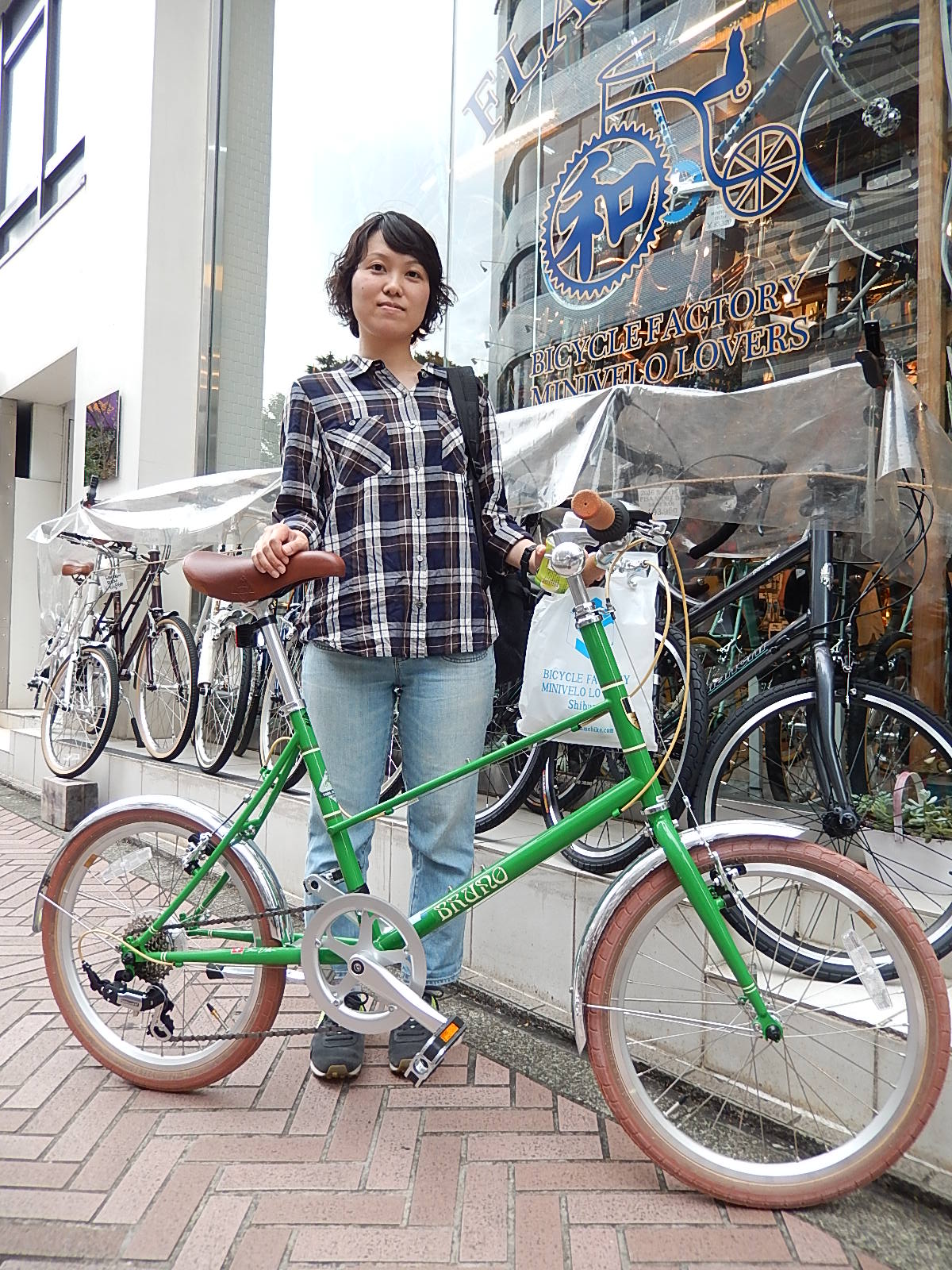 9月18日 渋谷 原宿 の自転車屋 FLAME bike前です_e0188759_18134817.jpg