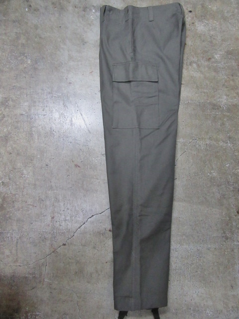 注目のMilitary ITEM ・・・ GERMAN CLOTH TRAINING PANTS!★!_d0152280_4392859.jpg