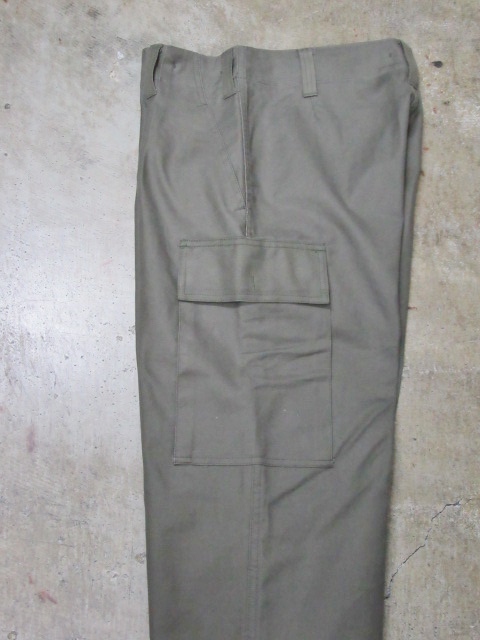 注目のMilitary ITEM ・・・ GERMAN CLOTH TRAINING PANTS!★!_d0152280_4393593.jpg
