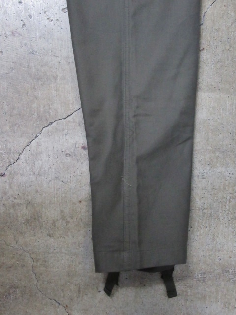 注目のMilitary ITEM ・・・ GERMAN CLOTH TRAINING PANTS!★!_d0152280_4394362.jpg