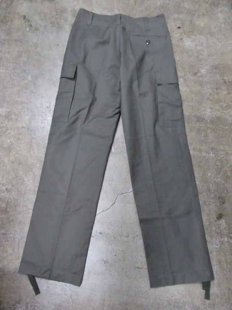 注目のMilitary ITEM ・・・ GERMAN CLOTH TRAINING PANTS!★!_d0152280_4395234.jpg