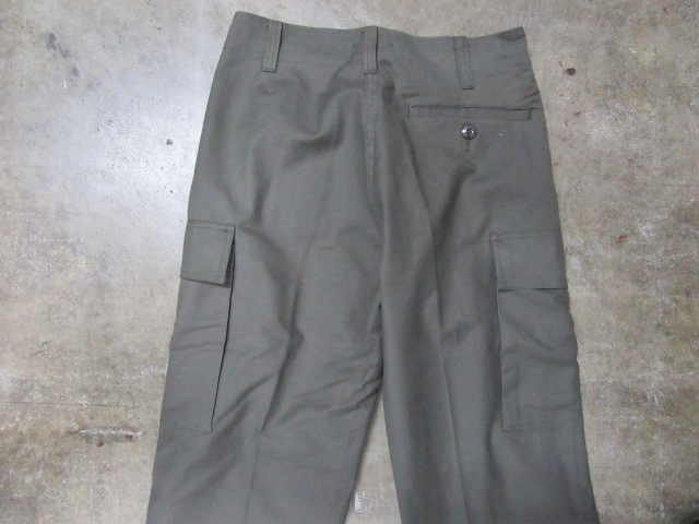 注目のMilitary ITEM ・・・ GERMAN CLOTH TRAINING PANTS!★!_d0152280_4395911.jpg