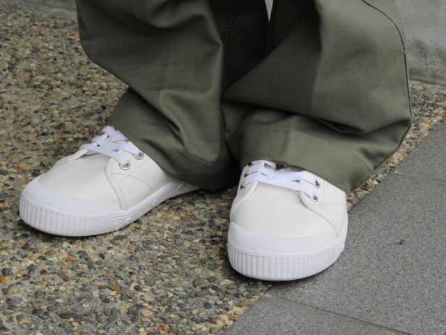 注目のMilitary ITEM ・・・ GERMAN CLOTH TRAINING PANTS!★!_d0152280_4451495.jpg