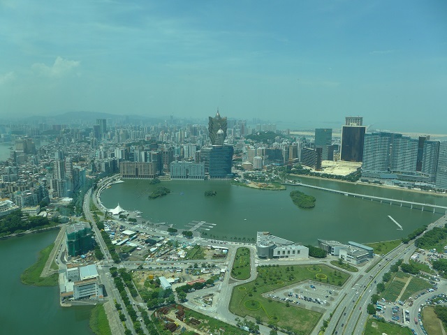 e0303726_23441622.jpg