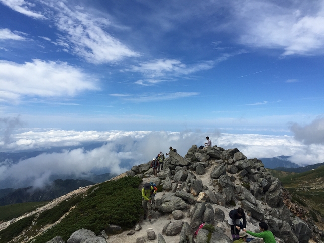 白山登山（御前峰～砂防ルート）_c0113733_2258018.jpg